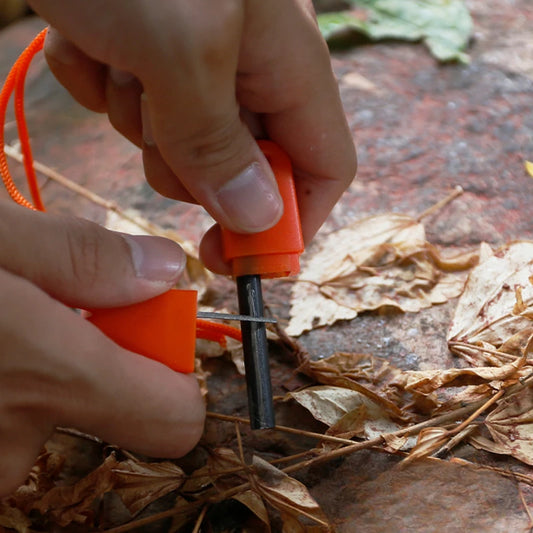 Briquet d'urgence de survie en plein air avec grattoir dentelé Clé USB Barre de magnésium Kit de démarrage de feu Accessoires pour cigarettes